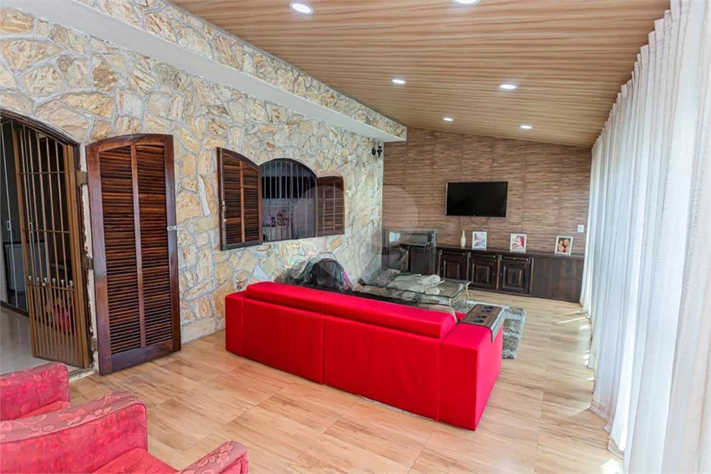 Sobrado à venda com 4 quartos, 180m² - Foto 11