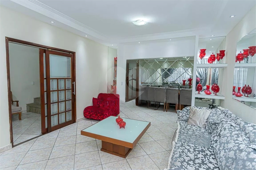 Sobrado à venda com 4 quartos, 180m² - Foto 2