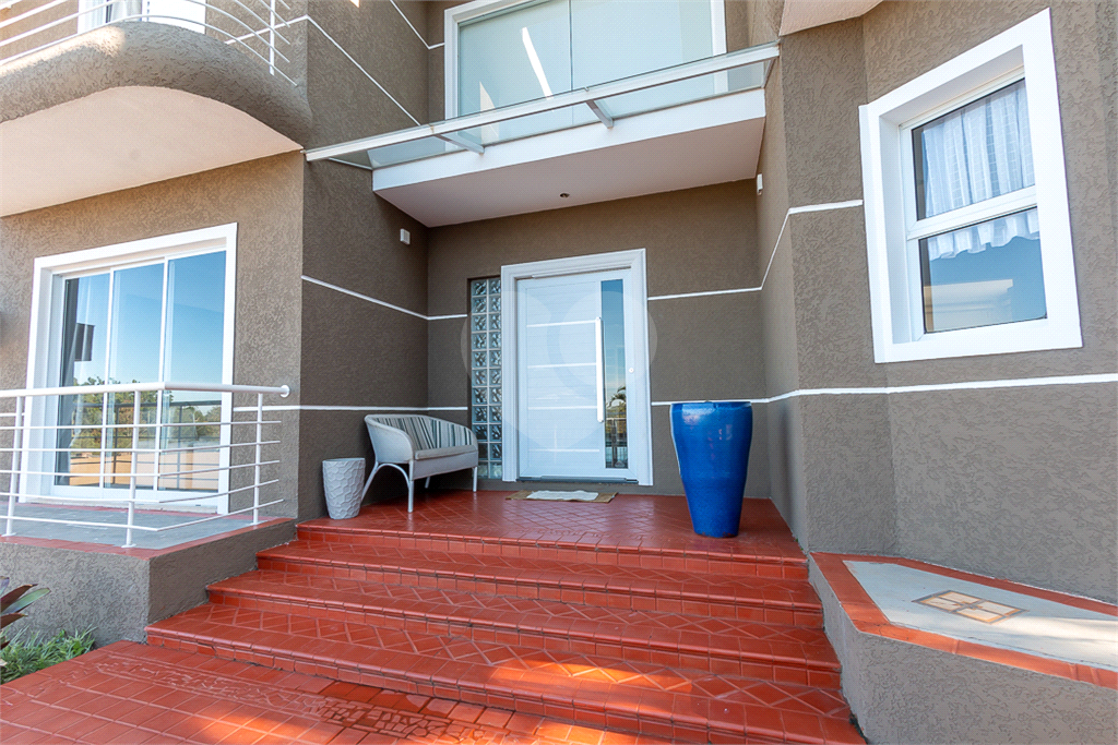 Casa à venda com 4 quartos, 600m² - Foto 1