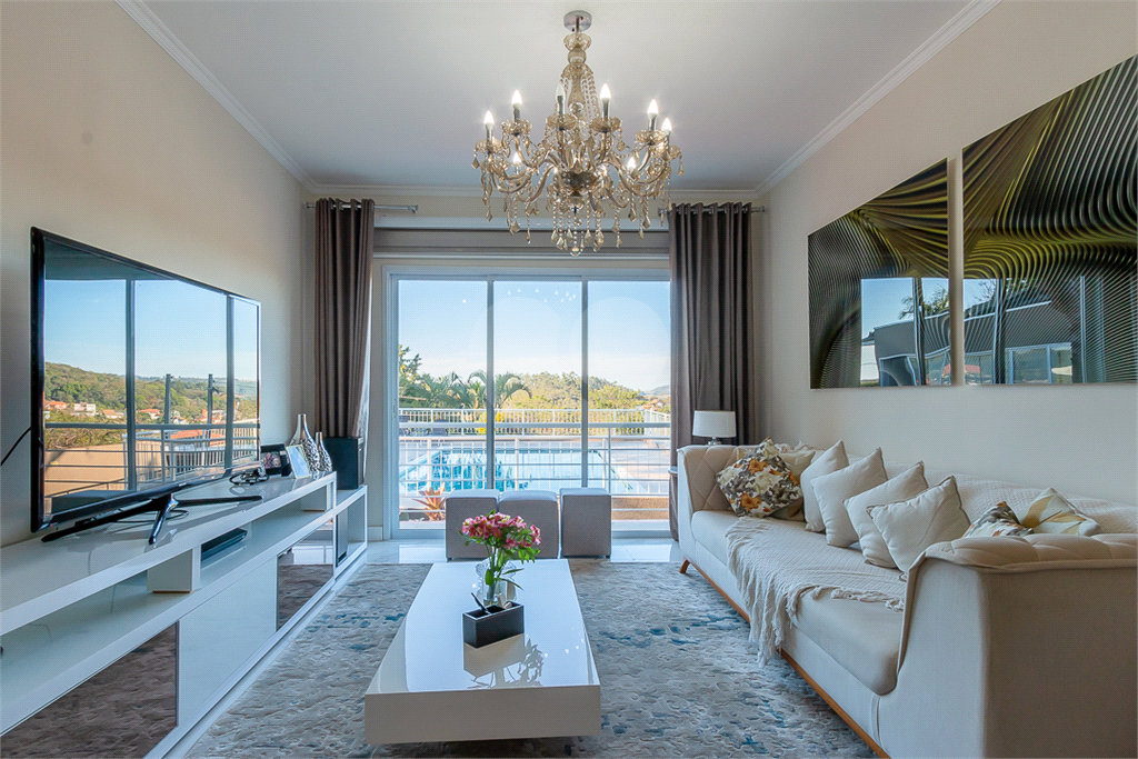 Casa à venda com 4 quartos, 600m² - Foto 8