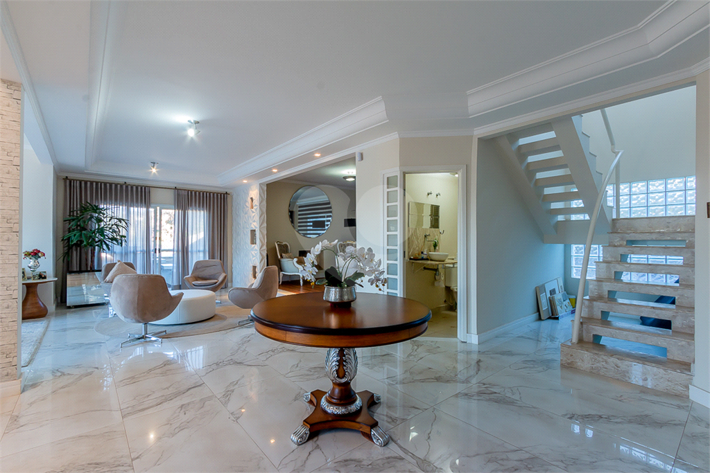 Casa à venda com 4 quartos, 600m² - Foto 3
