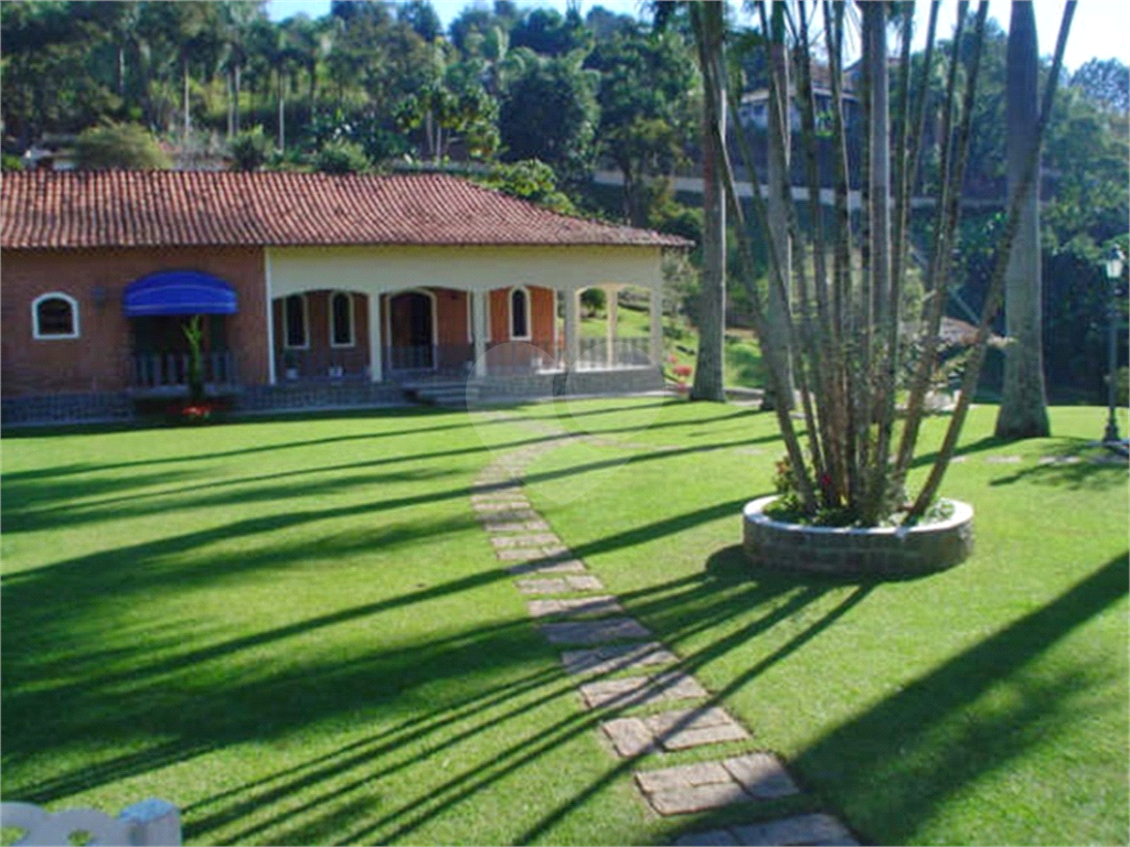 Casa de alto padrão em Santa Isabel. São Paulo