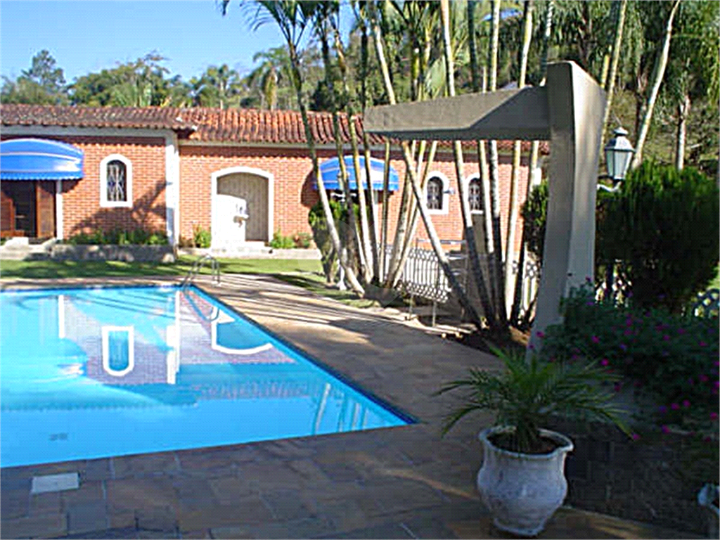 Casa de alto padrão em Santa Isabel. São Paulo