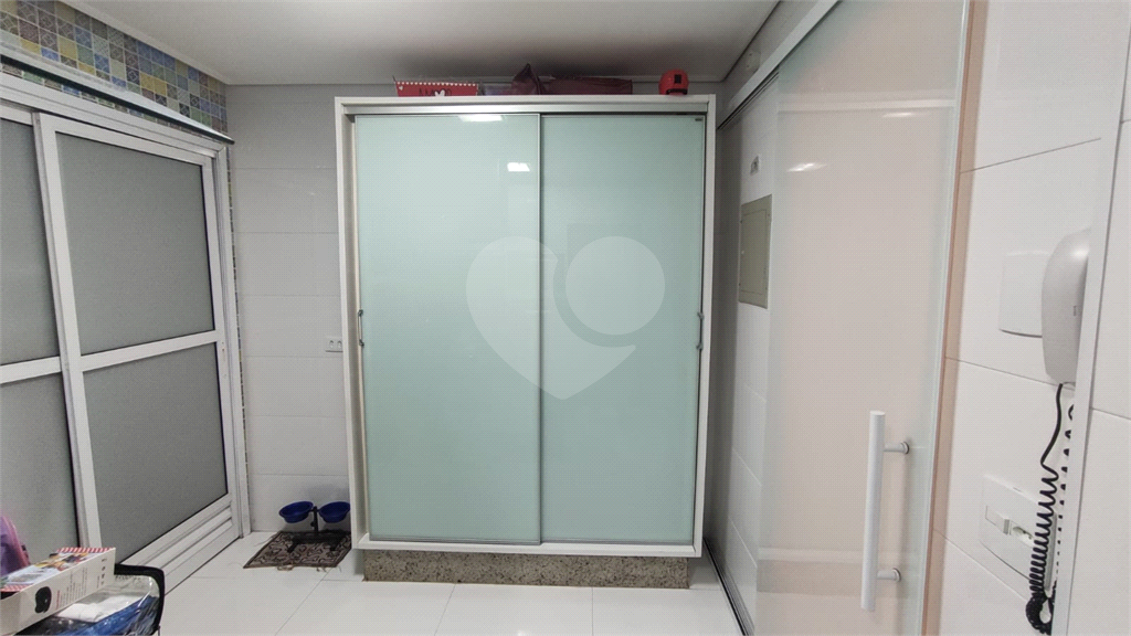 APARTAMENTO em JARDIM ZAIRA