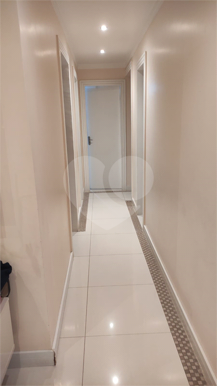 APARTAMENTO em JARDIM ZAIRA