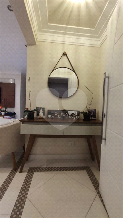 APARTAMENTO em JARDIM ZAIRA