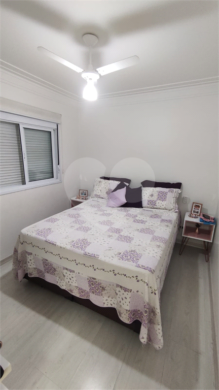 APARTAMENTO em JARDIM ZAIRA