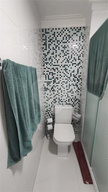 APARTAMENTO em JARDIM ZAIRA