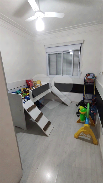 APARTAMENTO em JARDIM ZAIRA