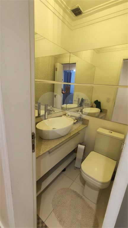 APARTAMENTO em JARDIM ZAIRA