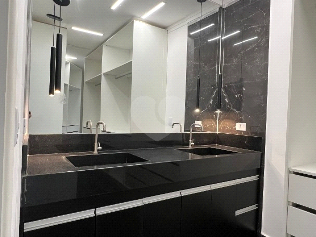 Casa em condomínio 334m²  com 3 suítes + Suíte master e 4 vagas 