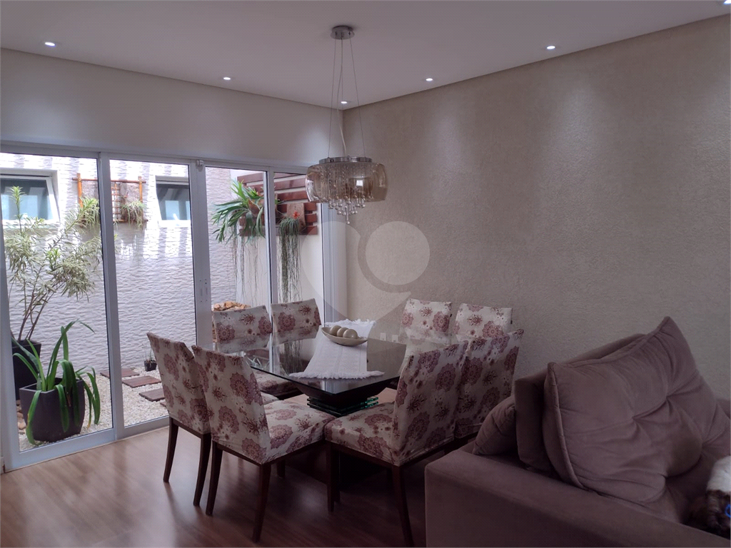 Casa à venda com 3 quartos, 300m² - Foto 2