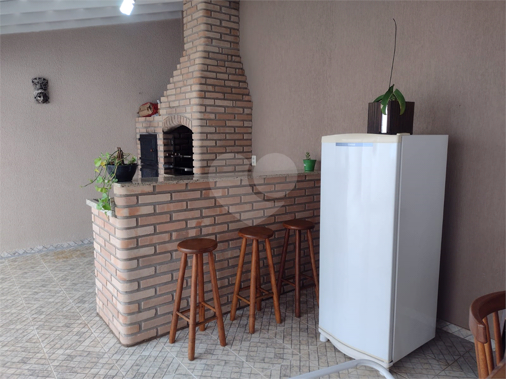 Casa à venda com 3 quartos, 300m² - Foto 18