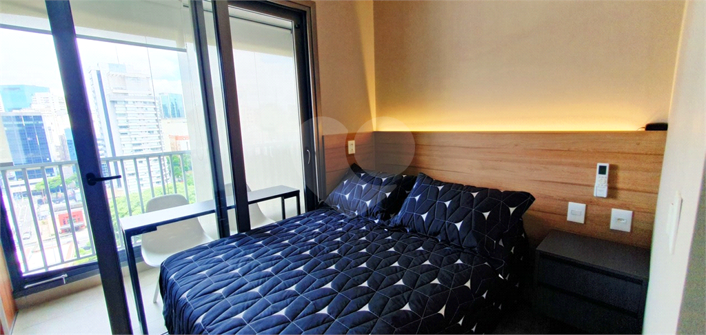 Studio Decorado, na Liberdade