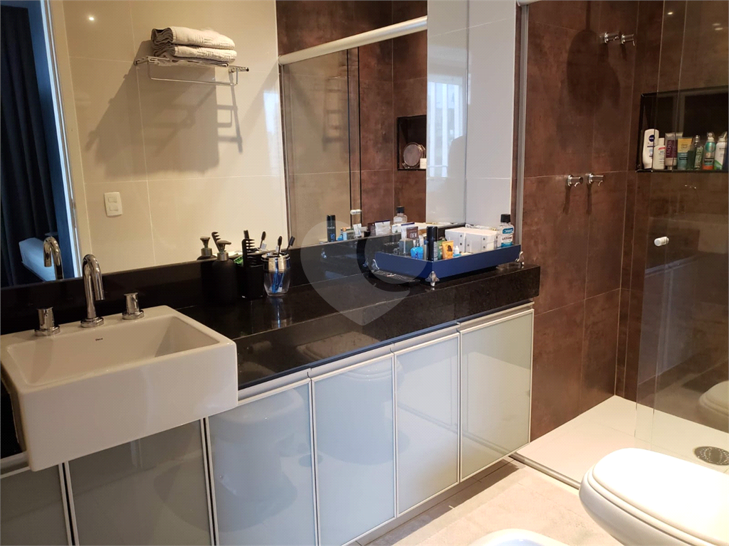 FLAT NA AV. FARIA LIMA