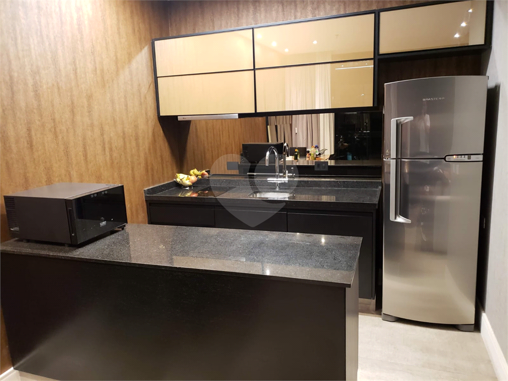 FLAT NA AV. FARIA LIMA