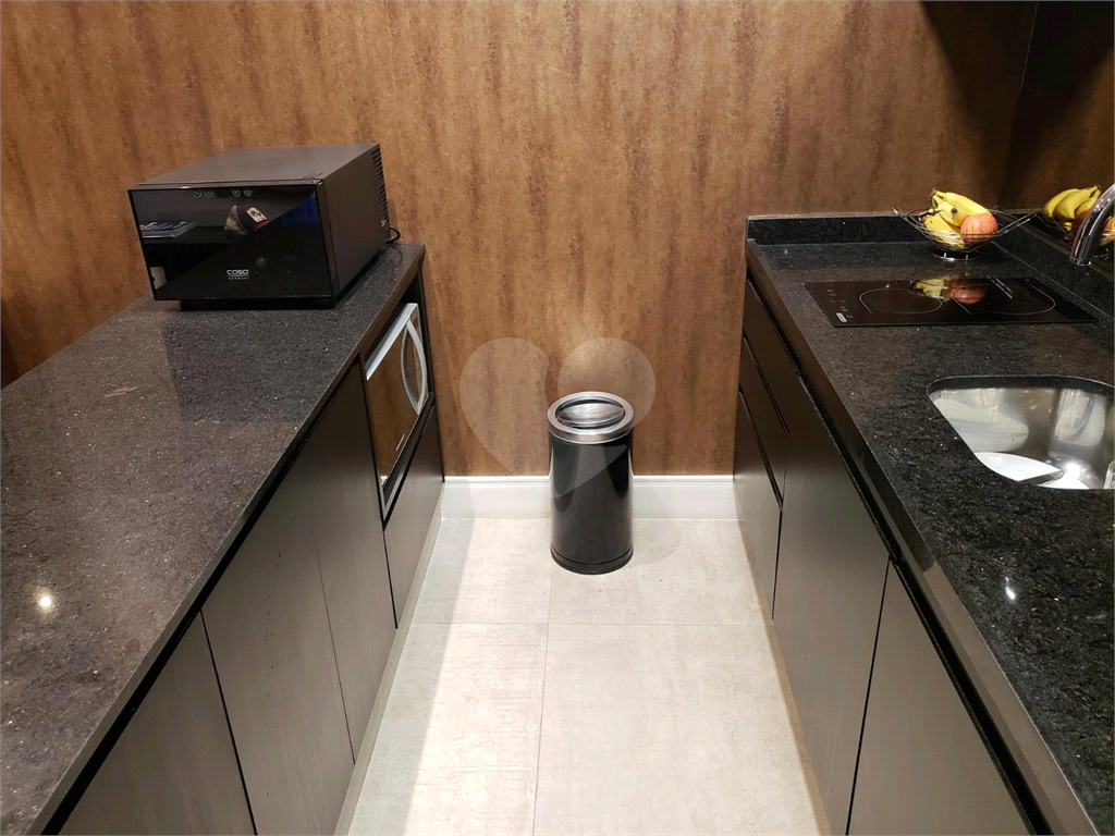 FLAT NA AV. FARIA LIMA