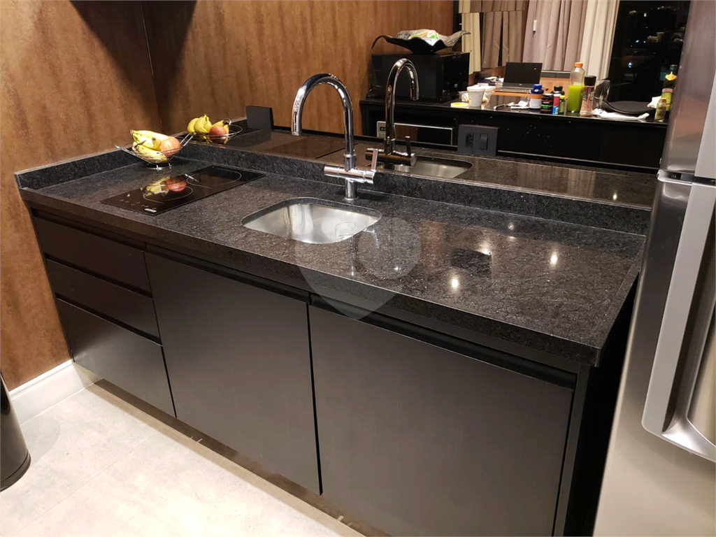 FLAT NA AV. FARIA LIMA