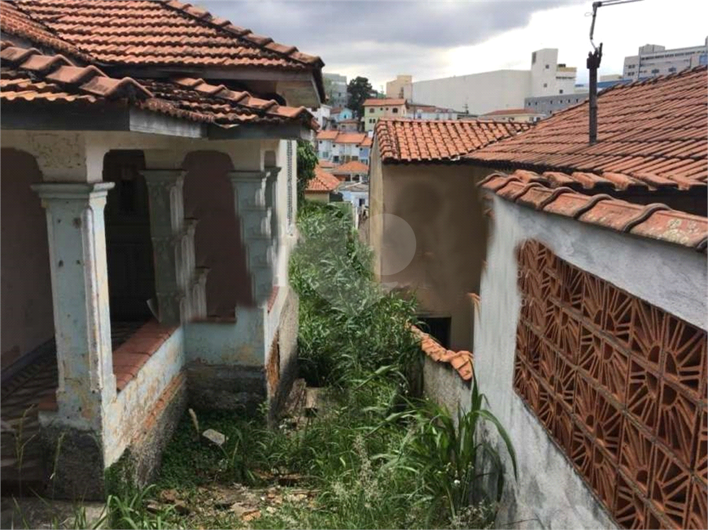Terreno do lado do Metrô