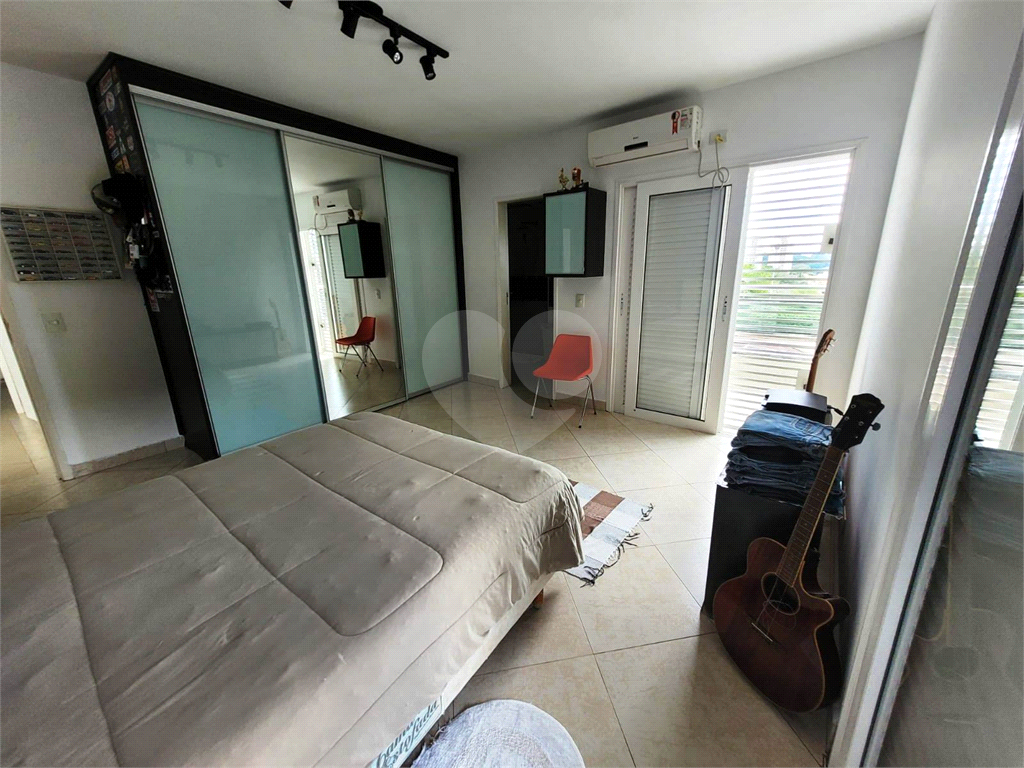 Casa á Venda no Tremembé com 03 Suítes e 8 Vagas por R$ 3.998.000,00