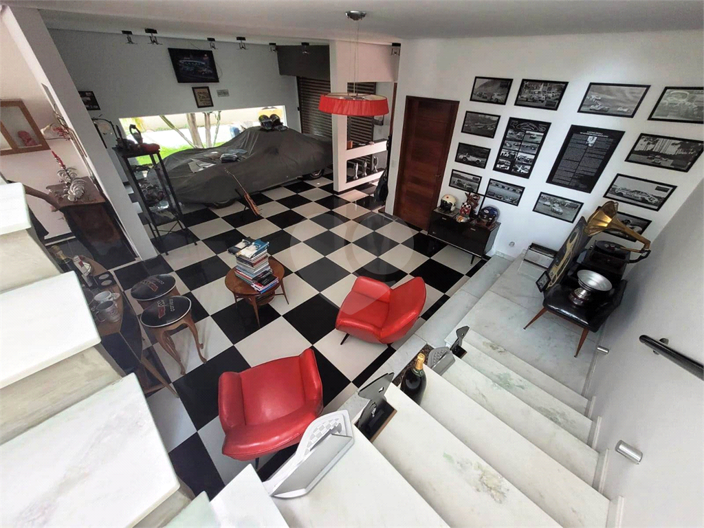 Casa á Venda no Tremembé com 03 Suítes e 8 Vagas por R$ 3.998.000,00