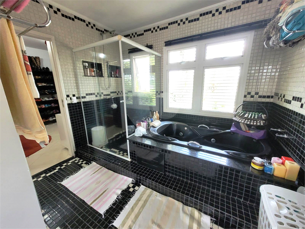 Casa á Venda no Tremembé com 03 Suítes e 8 Vagas por R$ 3.998.000,00