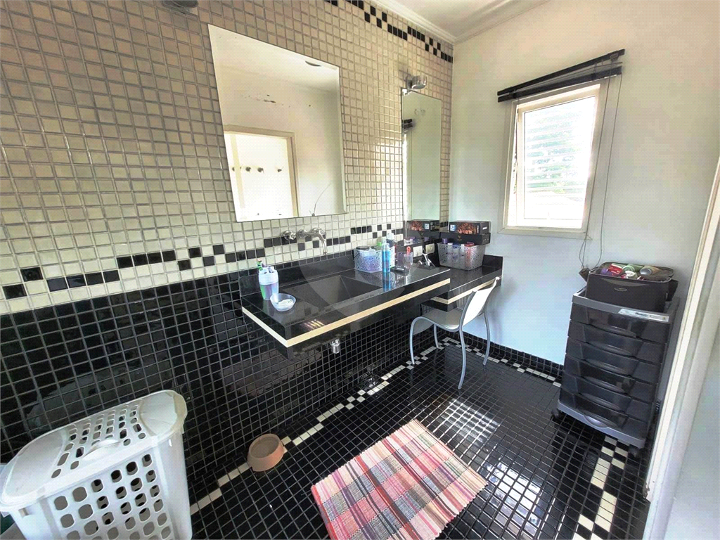 Casa á Venda no Tremembé com 03 Suítes e 8 Vagas por R$ 3.998.000,00