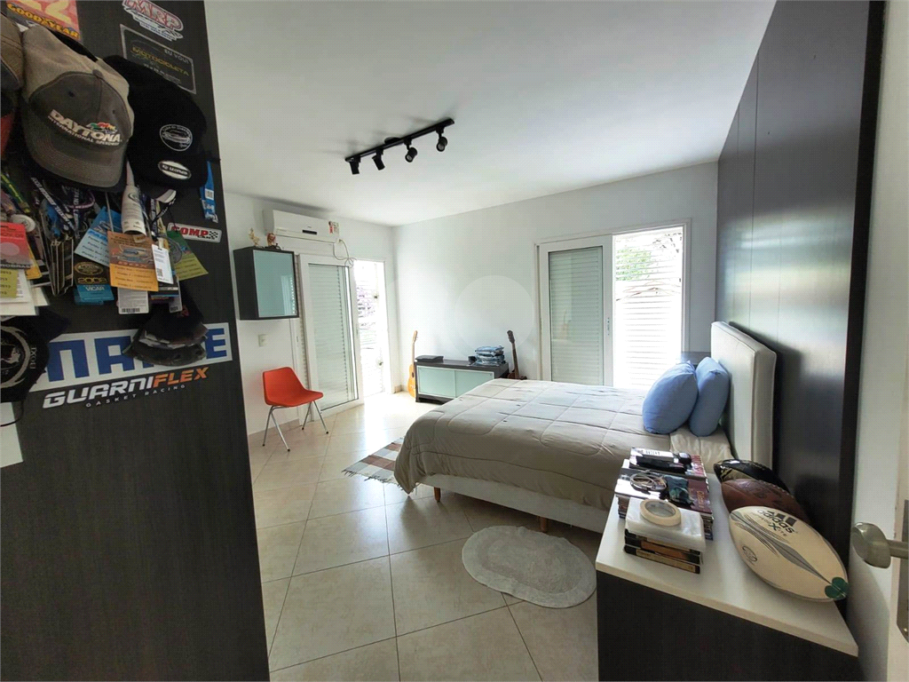Casa á Venda no Tremembé com 03 Suítes e 8 Vagas por R$ 3.998.000,00