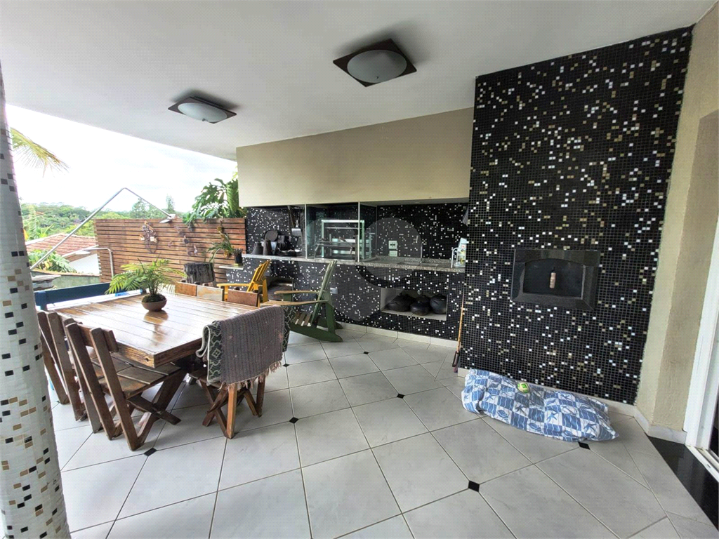 Casa á Venda no Tremembé com 03 Suítes e 8 Vagas por R$ 3.998.000,00