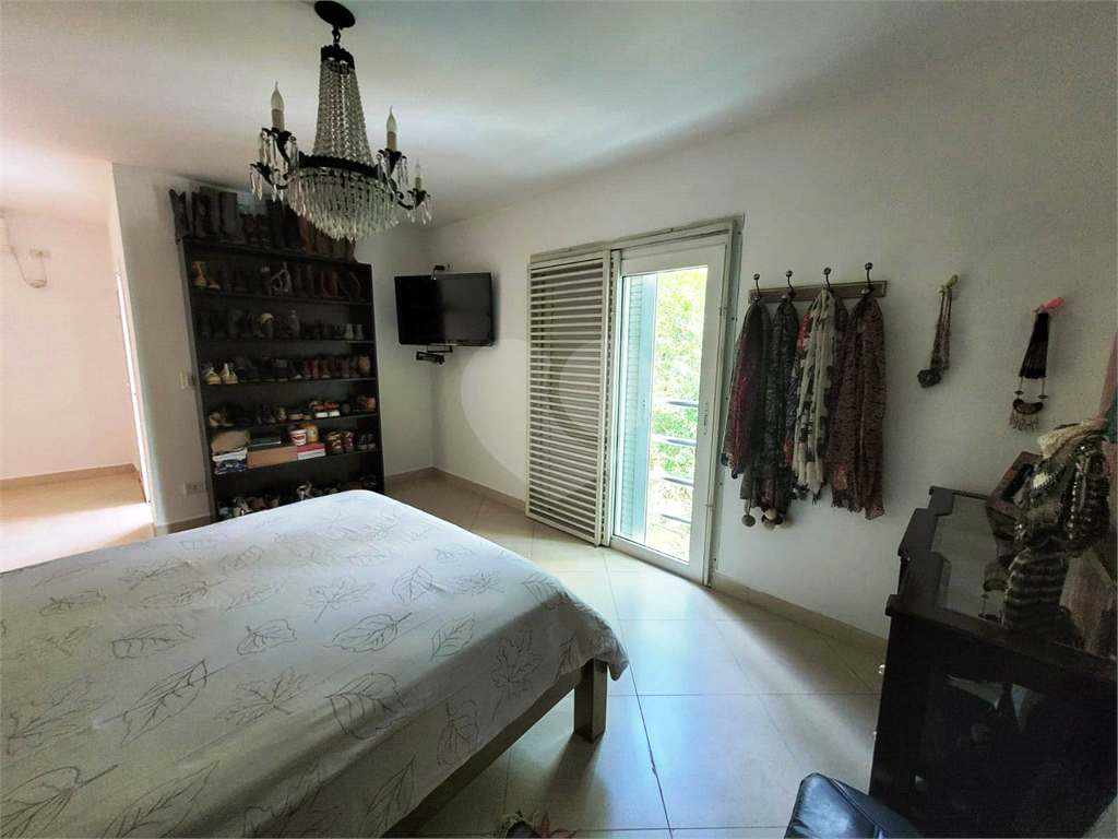 Casa á Venda no Tremembé com 03 Suítes e 8 Vagas por R$ 3.998.000,00