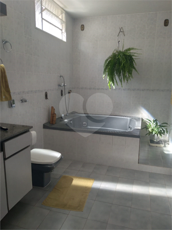 Casa à venda com 3 quartos, 420m² - Foto 2
