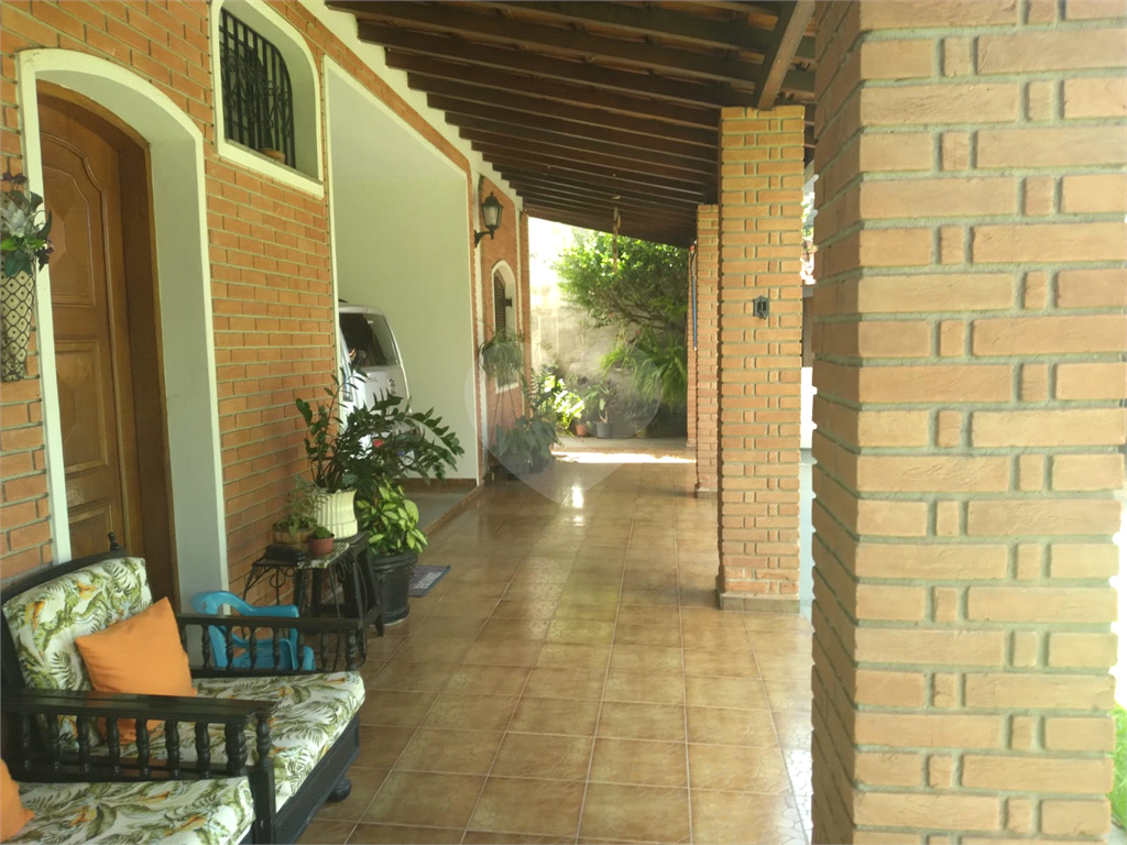 Casa à venda com 3 quartos, 420m² - Foto 8