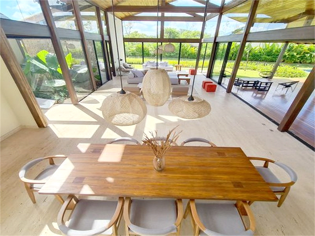 CASA CONDOMÍNIO FAZENDA BOA VISTA REFERÊNCIA NO PAÍS. 7 SUÍTES. NOVA. PRONTA PARA MORAR.