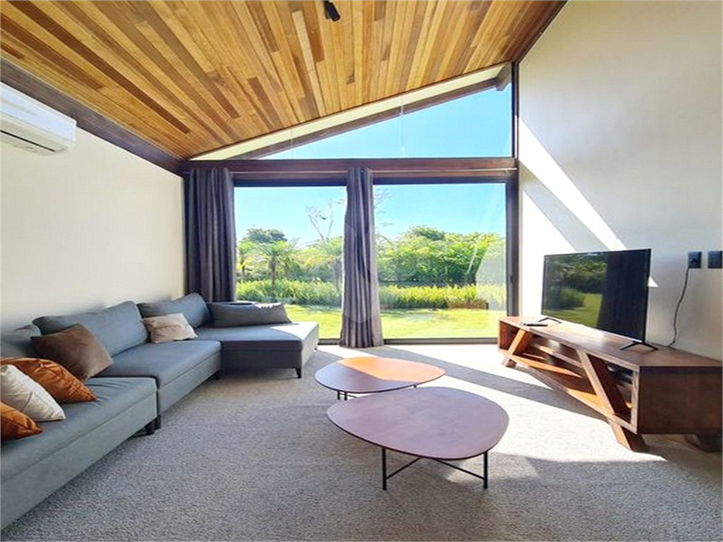 CASA CONDOMÍNIO FAZENDA BOA VISTA REFERÊNCIA NO PAÍS. 7 SUÍTES. NOVA. PRONTA PARA MORAR.