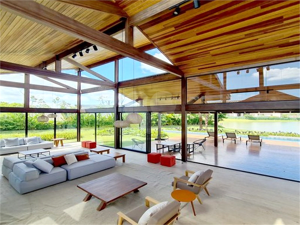 CASA CONDOMÍNIO FAZENDA BOA VISTA REFERÊNCIA NO PAÍS. 7 SUÍTES. NOVA. PRONTA PARA MORAR.