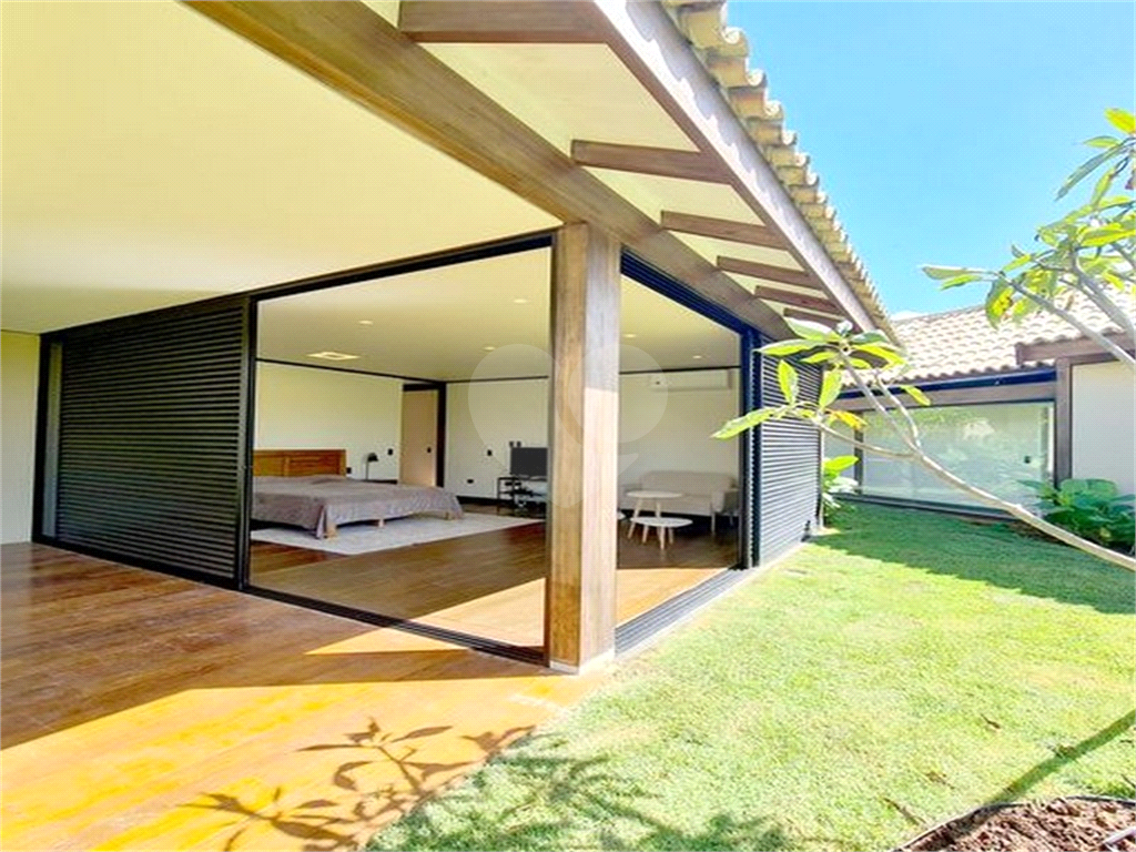 CASA CONDOMÍNIO FAZENDA BOA VISTA REFERÊNCIA NO PAÍS. 7 SUÍTES. NOVA. PRONTA PARA MORAR.