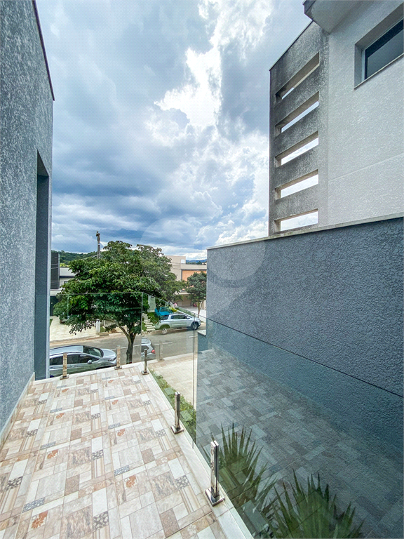 SOBRADO em SANTANA DE PARNAÍBA