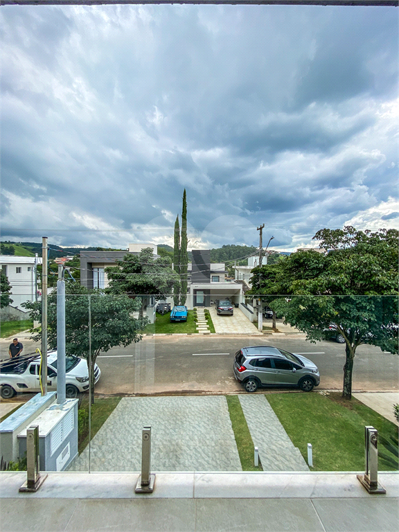 SOBRADO em SANTANA DE PARNAÍBA