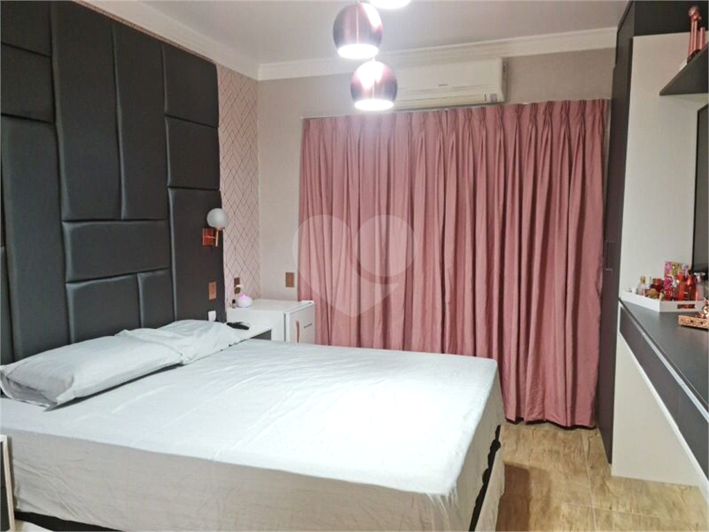 Casa Sobrado-Venda na Penha-3 Dormitórios-300m2