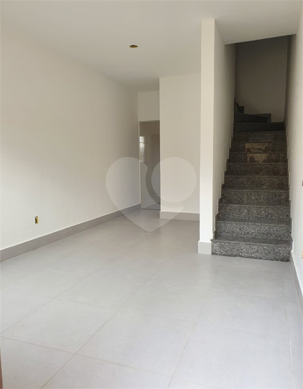 Sobrado à venda com 2 quartos, 80m² - Foto 2