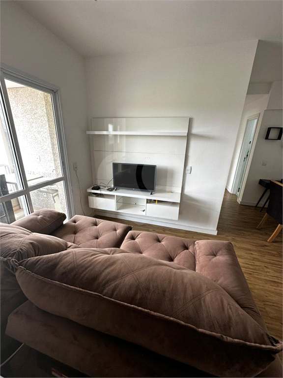 Apartamento à venda com 2 quartos, 58m² - Foto 2