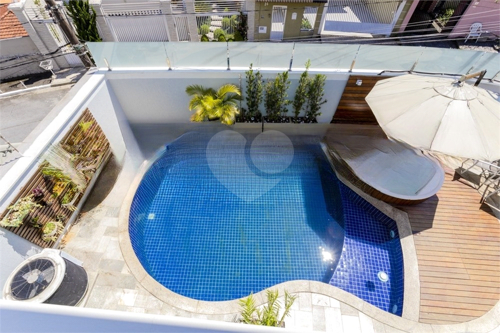 Casa de alto padrão à venda com 4 quartos sendo 3 suítes,