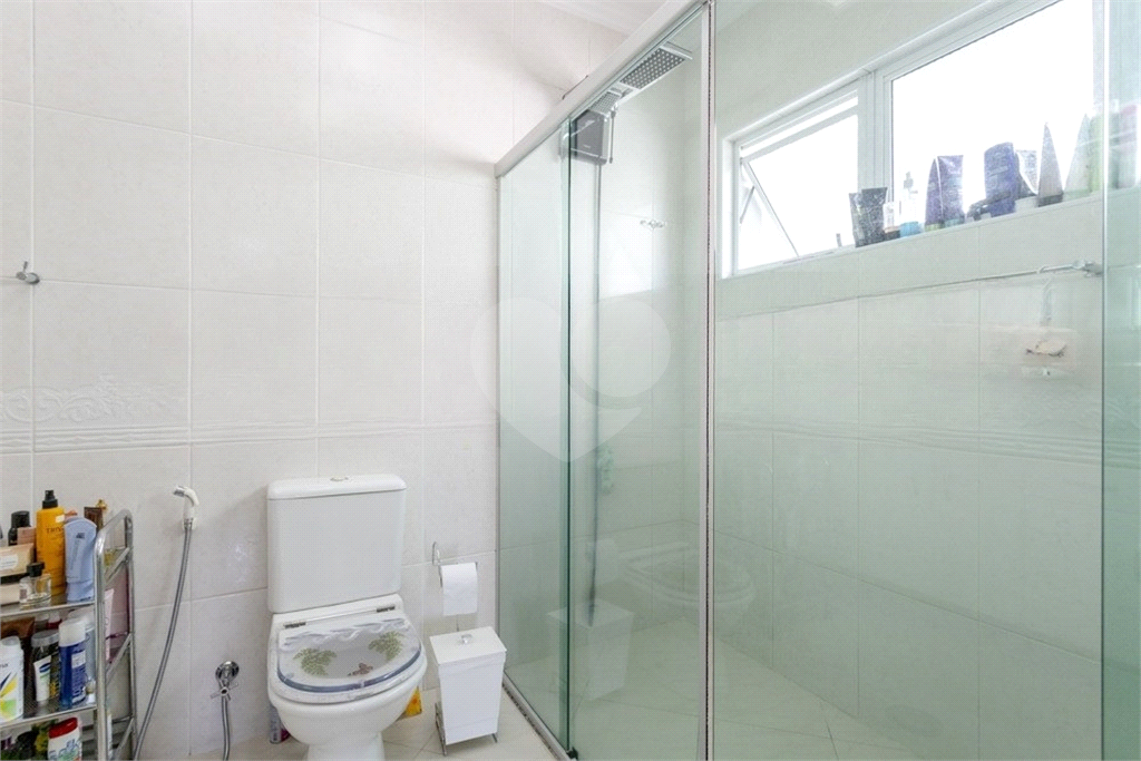 Casa de alto padrão à venda com 4 quartos sendo 3 suítes,