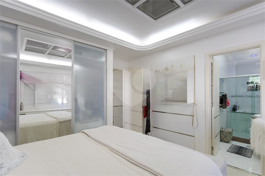 Casa de alto padrão à venda com 4 quartos sendo 3 suítes,