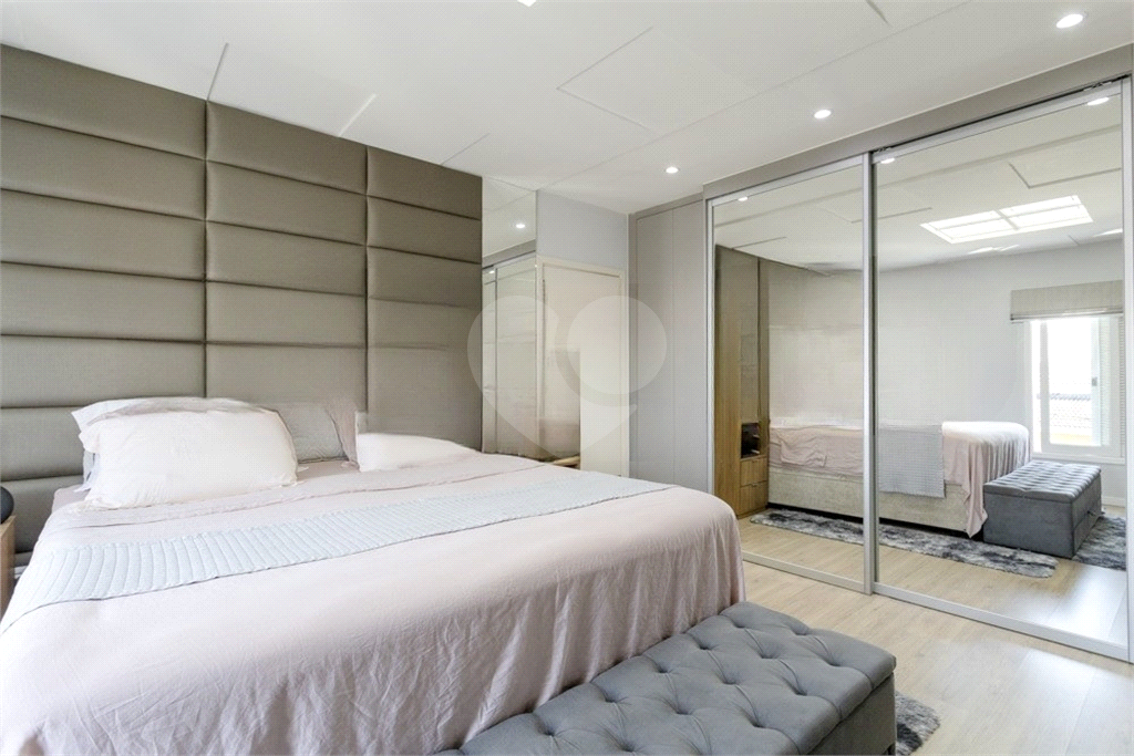 Casa de alto padrão à venda com 4 quartos sendo 3 suítes,