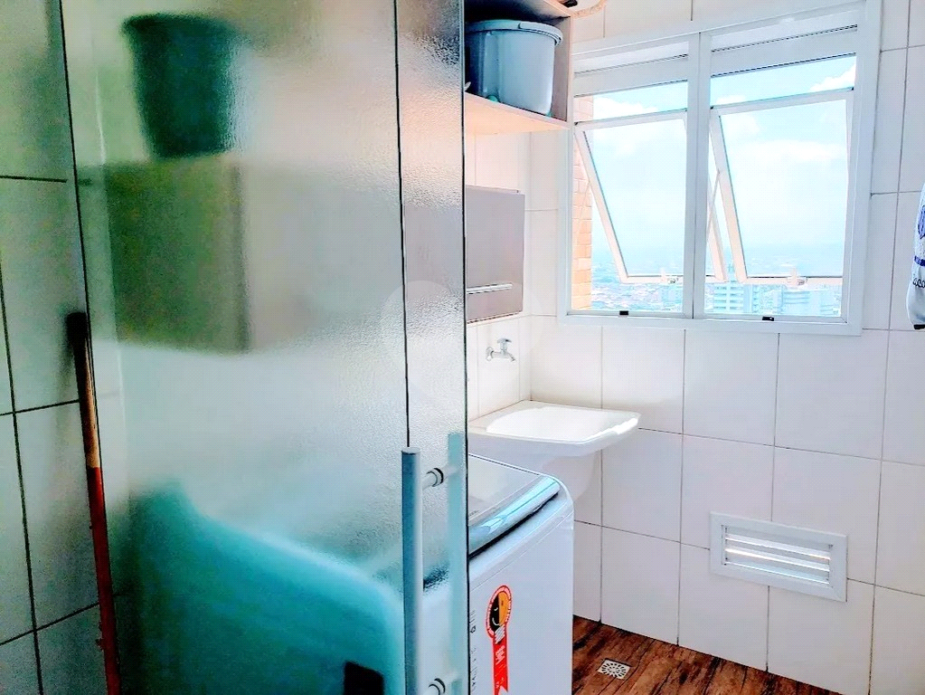Apartamento - Praia Grande - 2 Dormitórios / Quarto - 1 Vaga - Compra / Venda