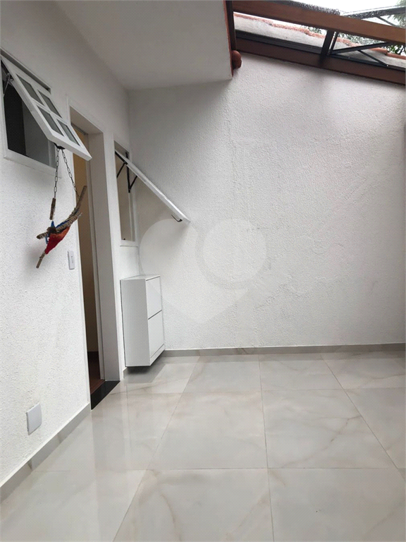 Sobrado em condomínio fechado