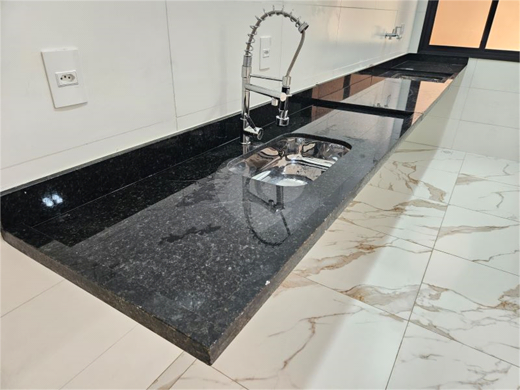 APARTAMENTO em SANTANA