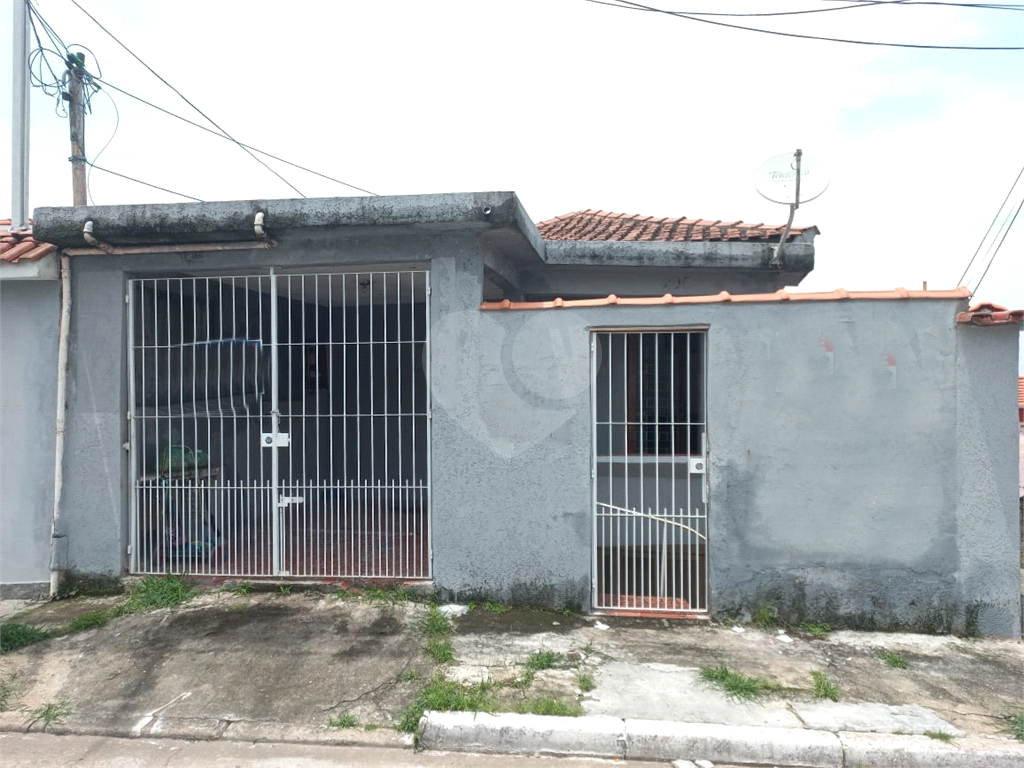 97 m²  Imóvel precisa Modernização. Vale como terreno