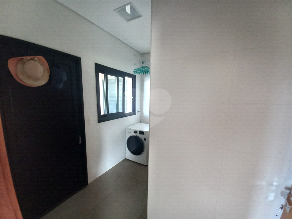Casa à venda com 3 quartos, 303m² - Foto 8